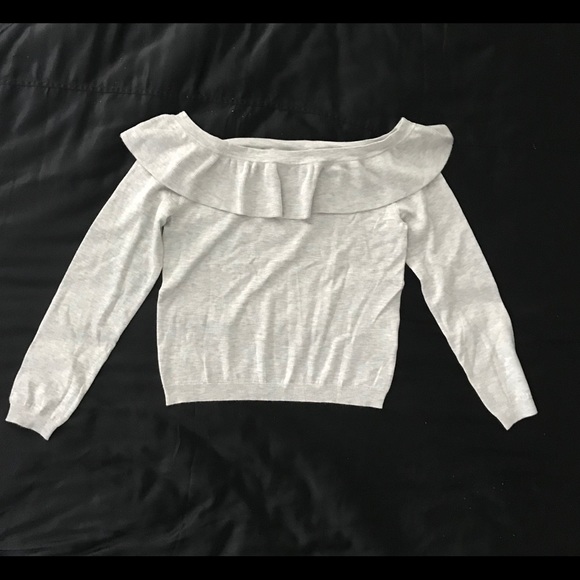 🌟New Listing🌟New H&M Off Shoulder Sweater - Picture 2 of 4